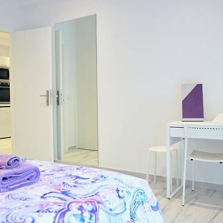 Central, Bright Apt In Athens Near Metro Exterior photo